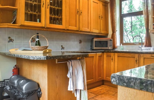 Ingrow Cottage | 4 bedroom accommodation in Hainworth, near Keighley