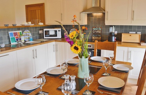 Llanfaelog Cottage | 4 bedroom accommodation in Llanfaelog, near Rhosneigr