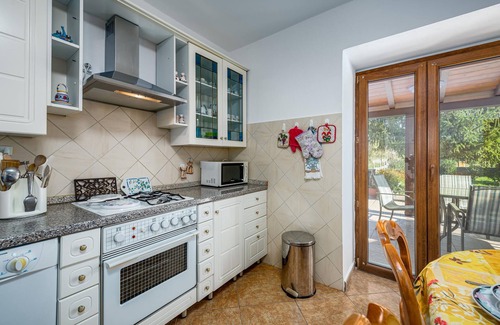 Presika House | 4 bedroom accommodation in Presika
