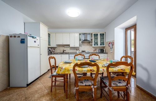 Presika House | 4 bedroom accommodation in Presika