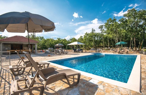 Zmijavci House | 4 bedroom accommodation in Zmijavci