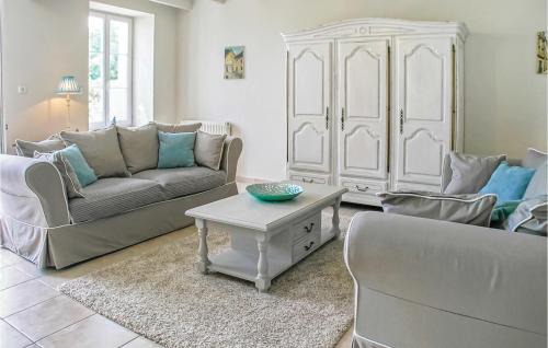 Champmillon House | 4 Bedroom Amazing Home In Champmillon