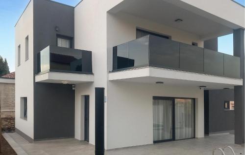 Municipality of Posedarje House | 4 Bedroom Awesome Home In Posedarje