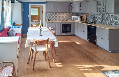 Oxaback House | 4 bedroom awesome home in öxabäck