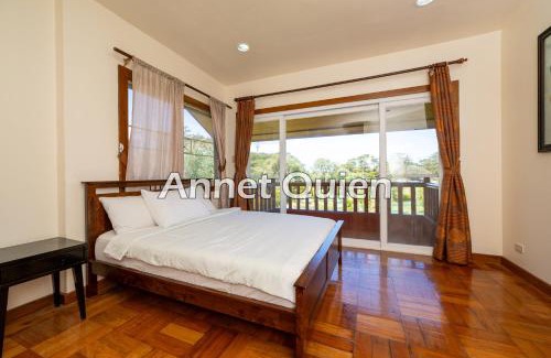 Baguio Villa | 4 Bedroom Cabin in Camp John Hay