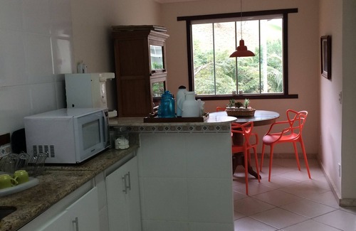 Buzios House | 4-bedroom condominium house with pool in Geribá (right corner) sleeps 12 people