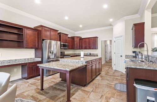 Lake Charles House | 4 Bedroom Family Home in Lake Charles,La