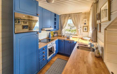 Sund House | 4 Bedroom Gorgeous Home In Steinsland