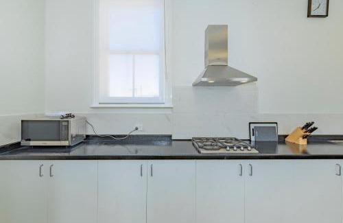 Hobart Central Business District House | 4 Bedroom House - Hobart CBD - Free Parking - Free WIFI
