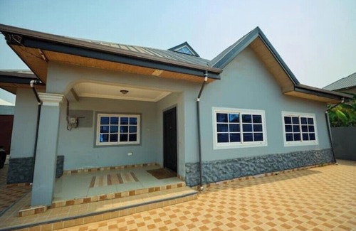Madina House | 4-bedroom house in marvelous Madina with WiFi, AC. Enjoy your stay