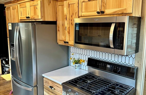 Au Train House | 4 bedroom Lodge across from AuTrain Beach & minutes to Pictured Rocks!