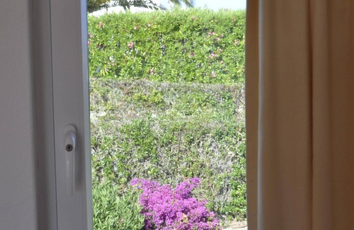 Ferragudo House | 4 bedroom luxury villa with sea views near the beach