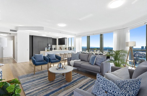 Surfers Paradise Apartment | 4 Bedroom Ocean View Unit at Sun City - Q Stay