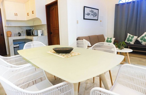 Puerto Princesa City Centre House | 4-bedroom Vacation Home in awesome Puerto Princesa City with AC, WiFi