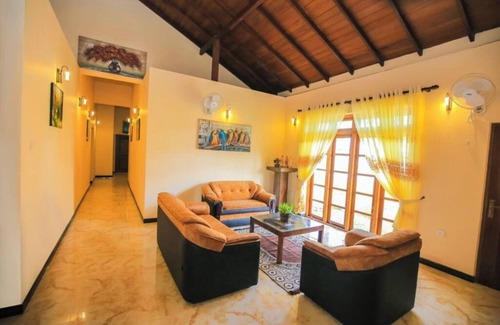 Negombo Villa | 4-bedroom villa in Negombo situated in a safety environment with WiFi,A/C.