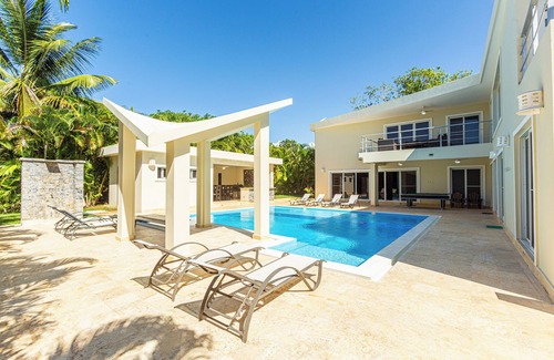 Los Brazos Villa | 4-Bedroom Villa in Sosua, Dominican Republic - Pure Luxury! NEWLY RENOVATED