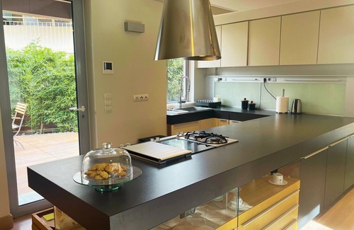 Glyfada Villa | 4 bedroom villa, with terrace in the center of Glyfada