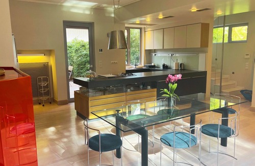 Glyfada Villa | 4 bedroom villa, with terrace in the center of Glyfada