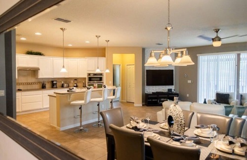 Crystal Cove House | 4 Bedrooms/2 Bathrooms/Crystal Cove (4706RR)