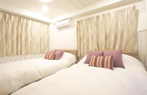 Nakano House | 4 bedrooms cozy house, 5 min JR train to Shinjuku, GRADIA Koenji