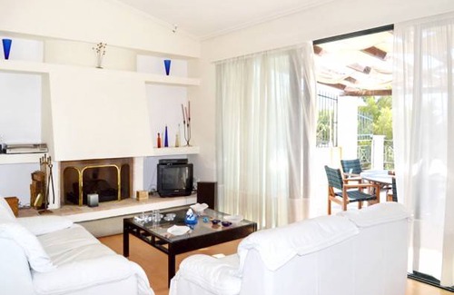Karystos Villa | 4 bedrooms villa at Karistos, 10 m away from the beach with sea view, enclosed garden and wifi