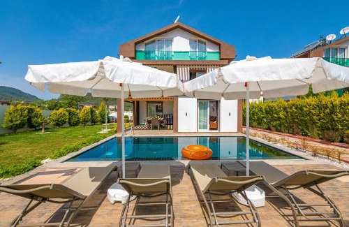 Hisaronu Villa | 4 Beds, Luxury Holiday Villa in Hisarönü Ölüdeniz Villa Mia