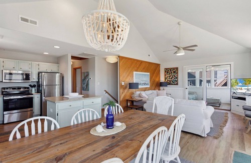 South Nags Head House | 4 br *1 Min Walk to Beach