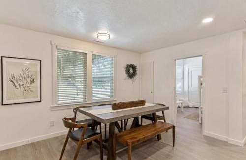 People's Freeway House | 4 BR Duplex Next to the Bees Stadium
