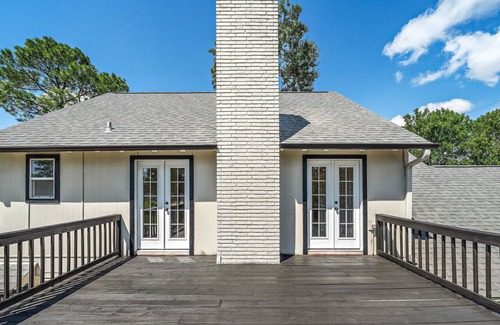 Westchase Villa | 4 BR Villa ,Patio,Hottub,2 backyard near highway close to Med center