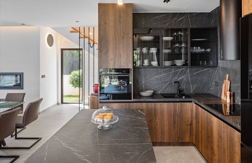 Dugi Rat Villa | 4 en-suite bedrooms, gym, fun-zone, private heated 42sqm pool,