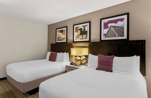 Downtown Baltimore Hotel | 4 Family-Friendly Rooms | Close to Baltimore Convention Center