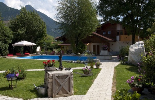 Grassau Apartment | 4. Fewo Wilder Kaiser, 36 qm, 1-3 Pers., 1 Schlafzimmer, 1 Wohn-Schlafraum, Süd- und Ostbalkon