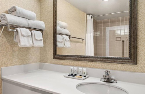 Billings House | 4 Great Units Minutes from Downtown Billings! Free Parking, Pet-Friendly