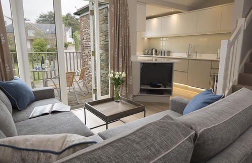Bugford House | 4 Keeper's Cottage, Hillfield Village, Dartmouth