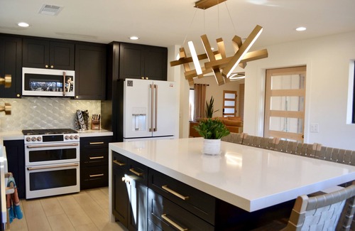 Sedona House | ๐4 KING SUITES w/private baths ๐ SPA ๐REMODELED๐