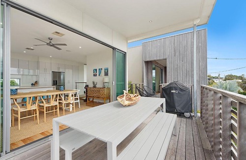 Dicky Beach House | 4 Mackay Street Dicky Beach