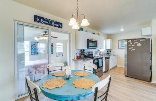 Port Charlotte House | 4 Mi to Beach Charming Port Charlotte Home!