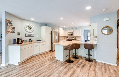 Rockport House | 4 Mi to Beach: Gem w/Private Pool in Rockport