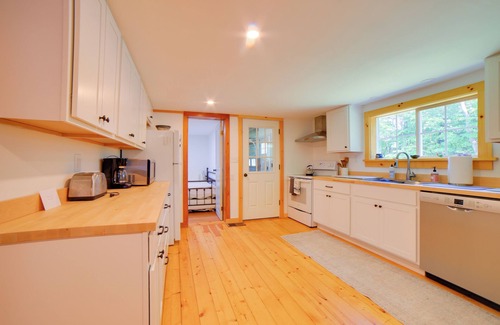 Ludlow Cottage | 4 Mi to Okemo Mountain Resort: Ludlow Cottage