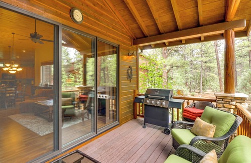 Torreon House | 4 Miles to Lake: Retreat w/2 Decks!
