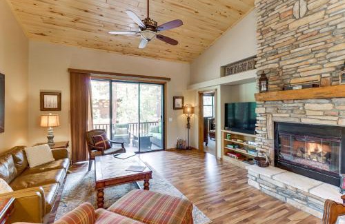 Torreon House | 4 Miles to Lake Retreat with 2 Decks!
