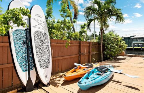 Hendricks and Venice Isles House | 4 min to FTL Beach I Waterfront I Kayaks I Patio