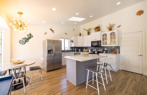 Trails North House | 4-min to Kierland- Heated Pool & Outdoor Dining, Scottsdale Gem