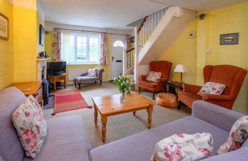 Thorpeness House | 4 Old Homes, Thorpeness - Only a stones throw from the beach - Aldeburgh Coastal Cottages