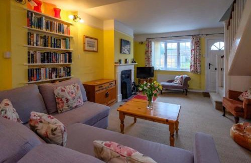 Thorpeness House | 4 Old Homes, Thorpeness - Only a stones throw from the beach - Aldeburgh Coastal Cottages