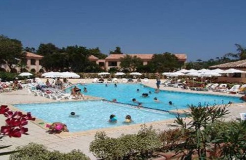 Linguizzetta Apartment | 4 pers apartment in residence with 2 swimming pools 200 meters from the sea