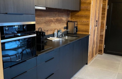 Bellentre Apartment | 4 person flat at the foot of the slopes and 6 minutes walk from the town centre