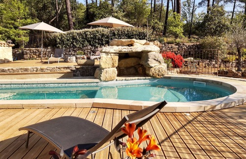 Banne House | 4-person gîte, in a country house, in the heart of nature, swimming pool and jacuzzi