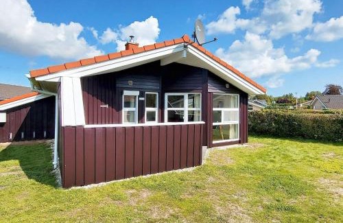 Lensterstrand House | 4 person holiday home in GROEMITZ