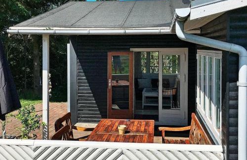 Lakolk House | 4 person holiday home in R m